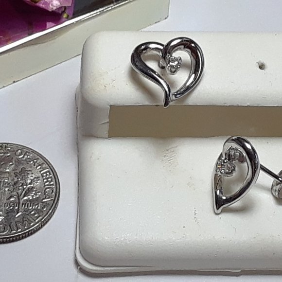 .08cttw Natural Round Diamond 14Kt White Gold Open Looping Heart Earrings #17562 - Picture 4 of 4